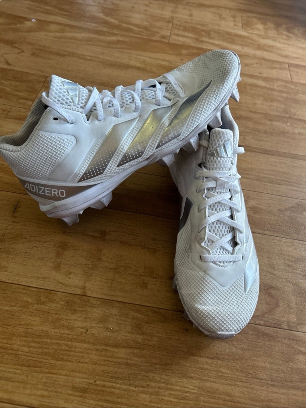 Men’s White Cleats - Lightweight Youth Football/Baseball Shoes